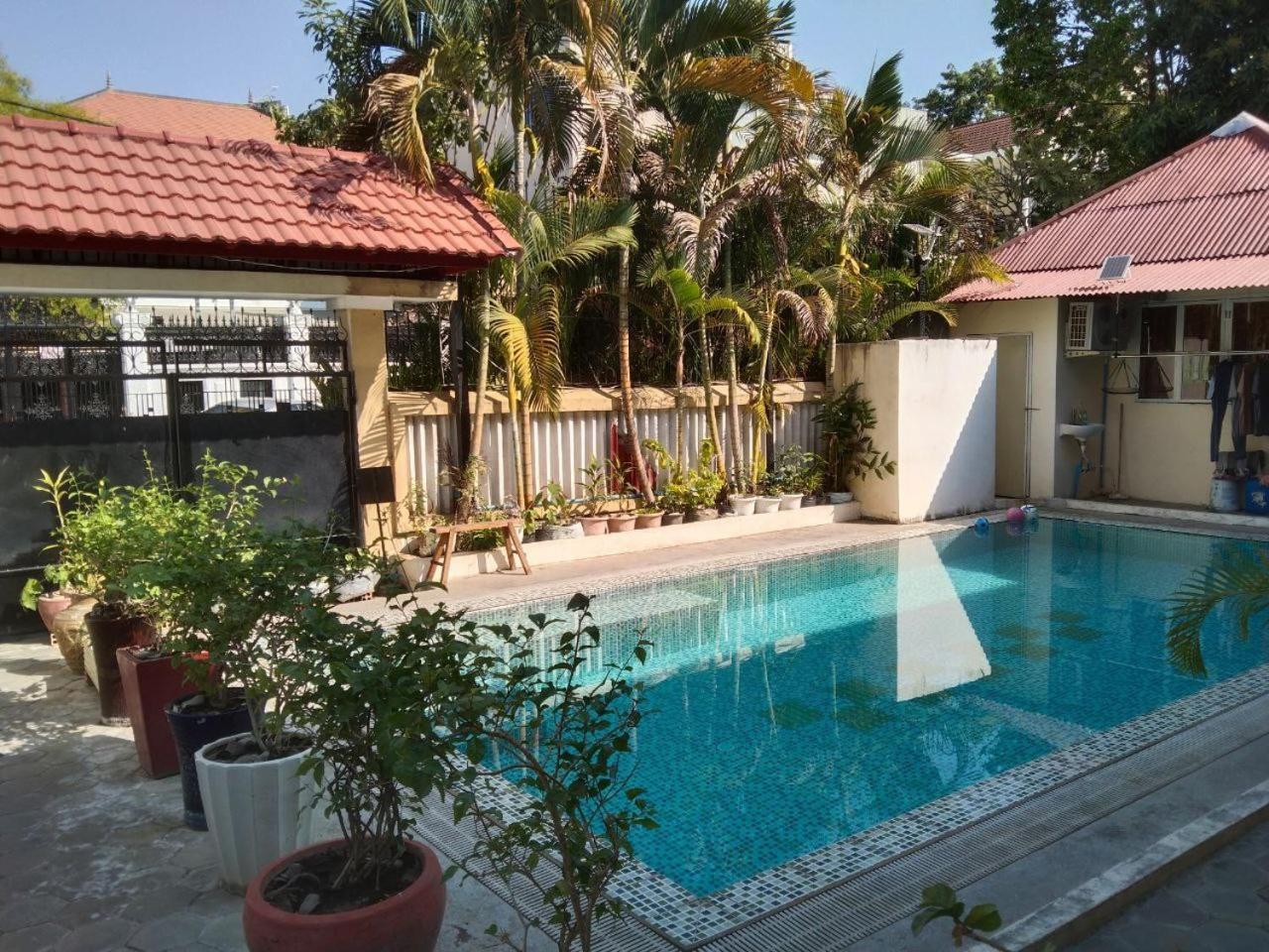Room 12 - Studio In A Villa 5Mn Walk From The Royal Palace With Swimming Pool Phnom Penh Exterior foto